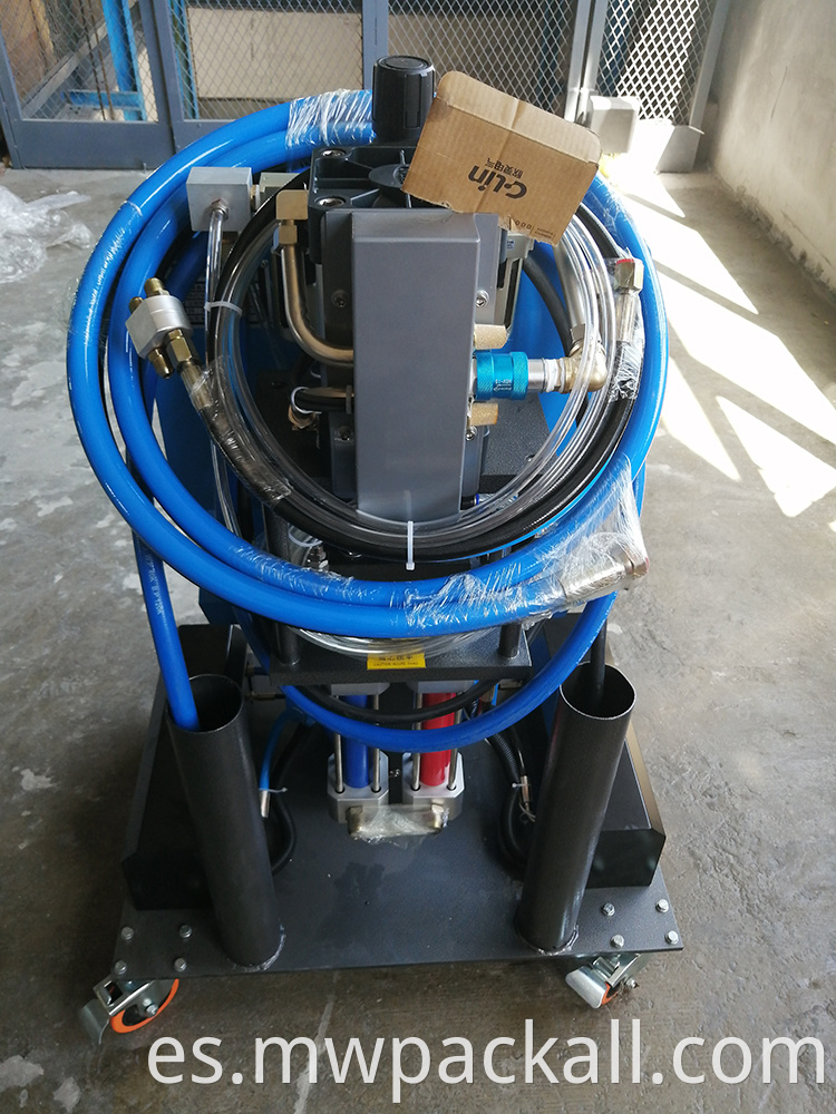 Máquina de fundición de poliuretano, máquina de pulverización mezcladora de espuma de poliuretano para hacer espuma de Pu de alta calidad